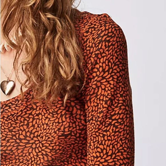 FREE PEOPLE GARNER FLORAL LONG SLEEVE TEE MEDIUM - Picture 2 of 5